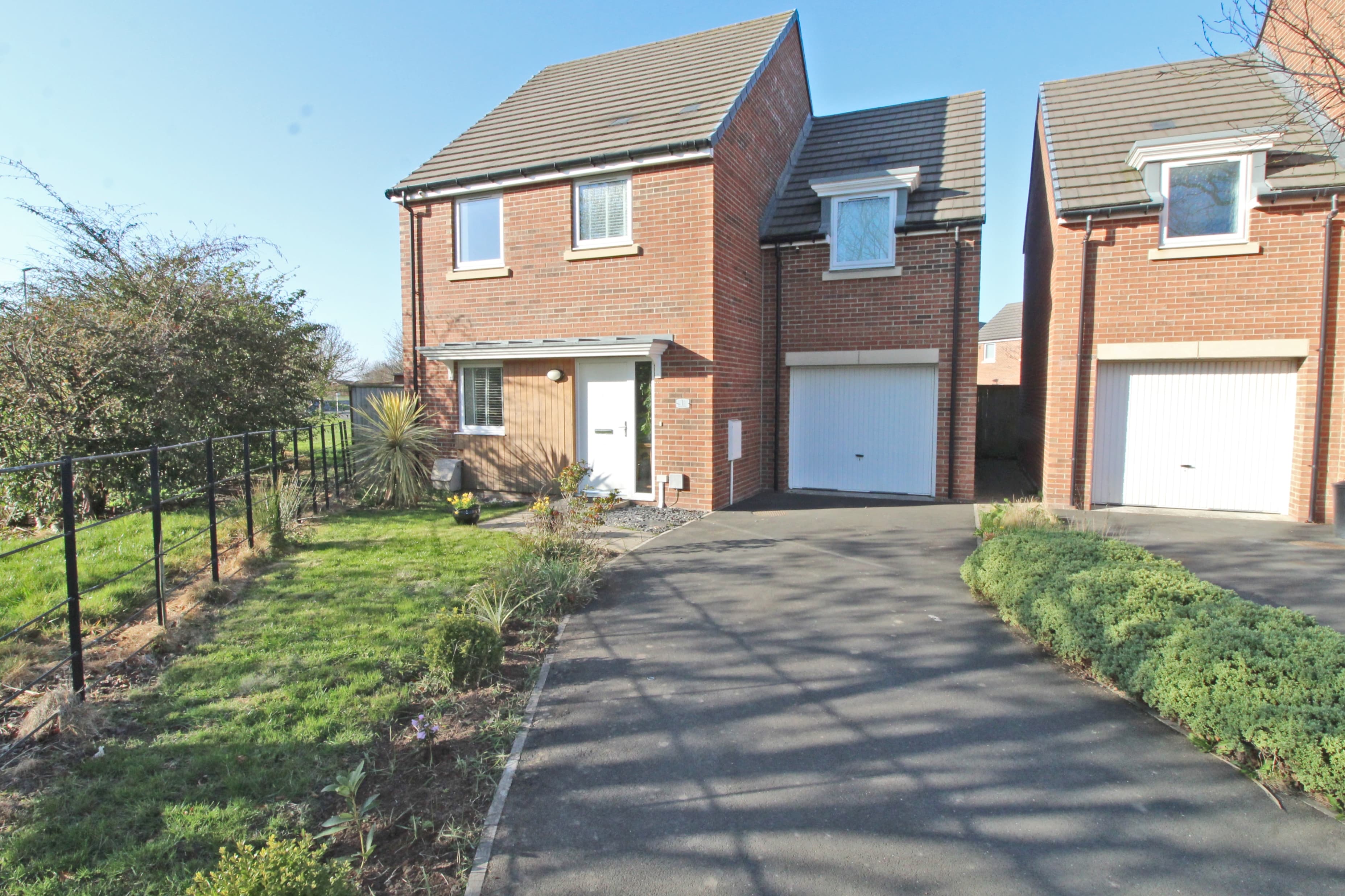 Farm Drive, Blyth, NE24