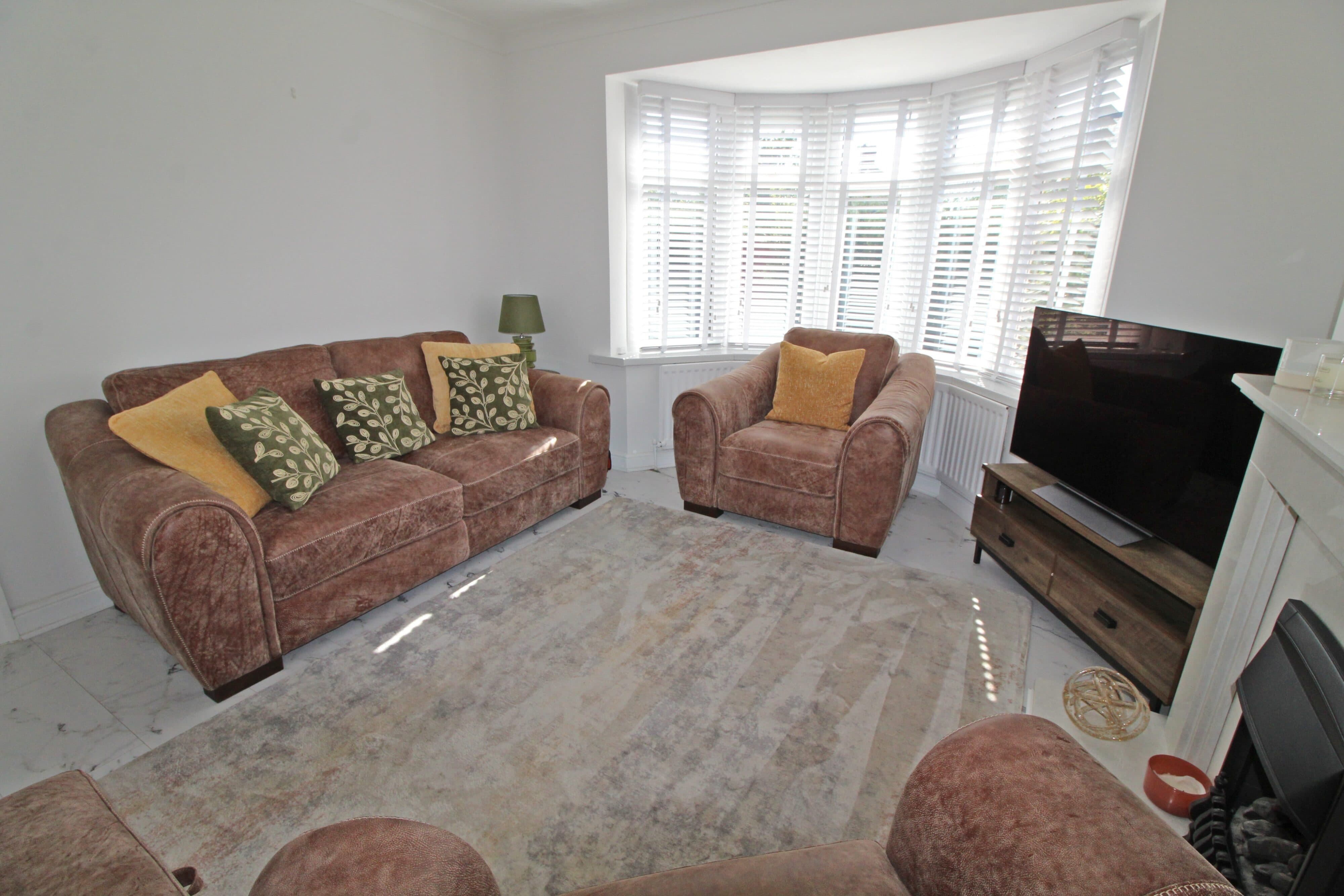 Broadway, Blyth, NE24