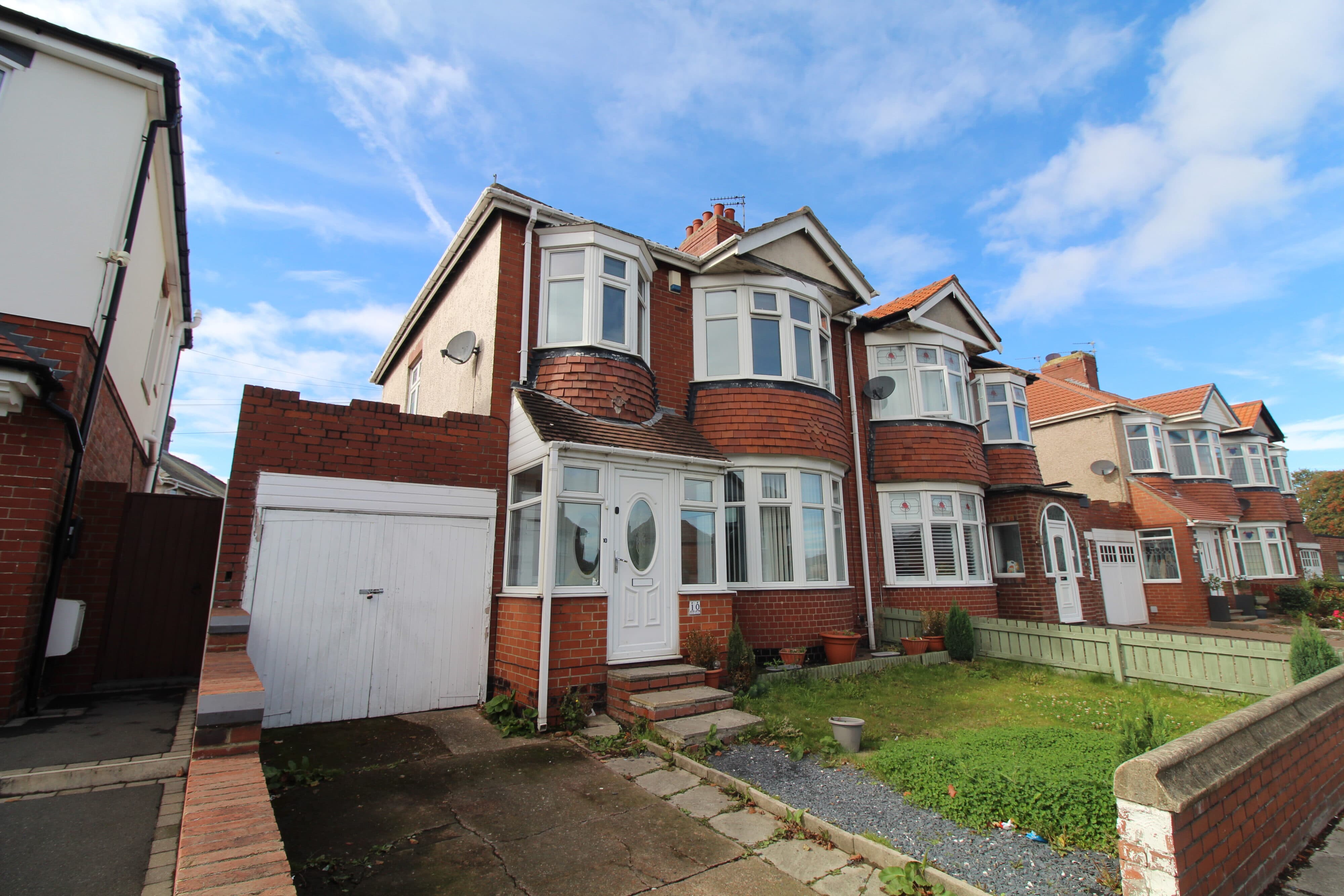 Broadway, Blyth, NE24