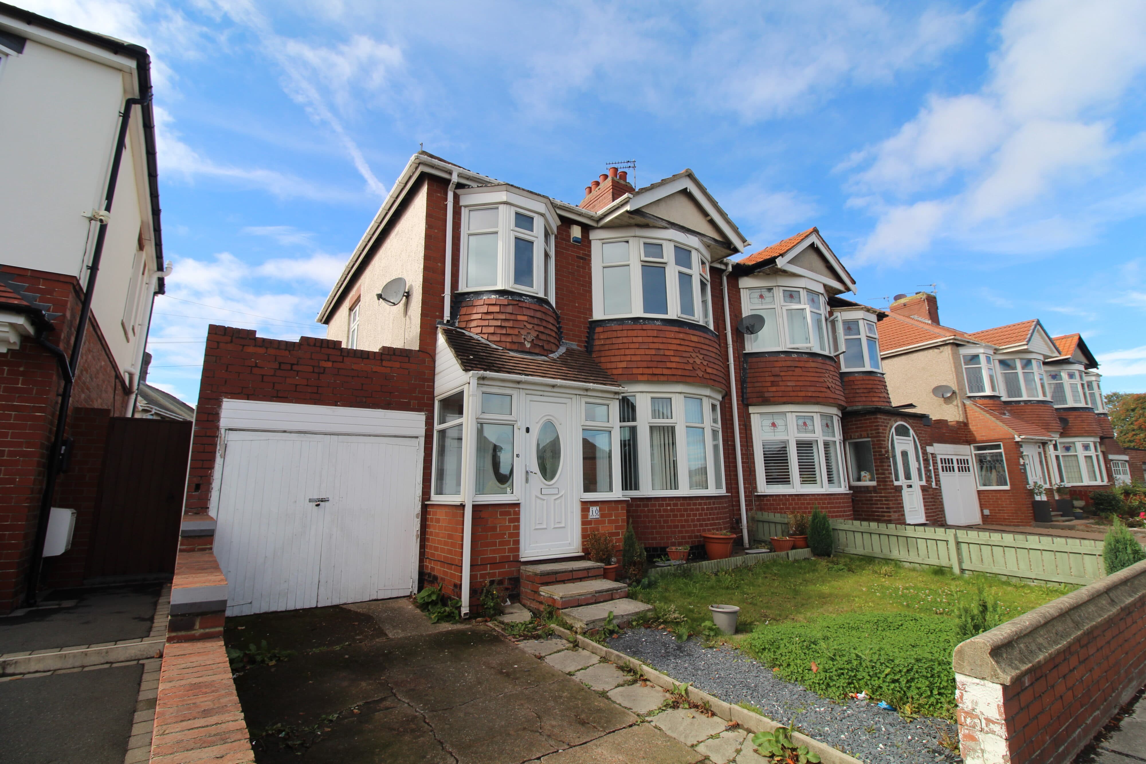 Broadway, Blyth, NE24