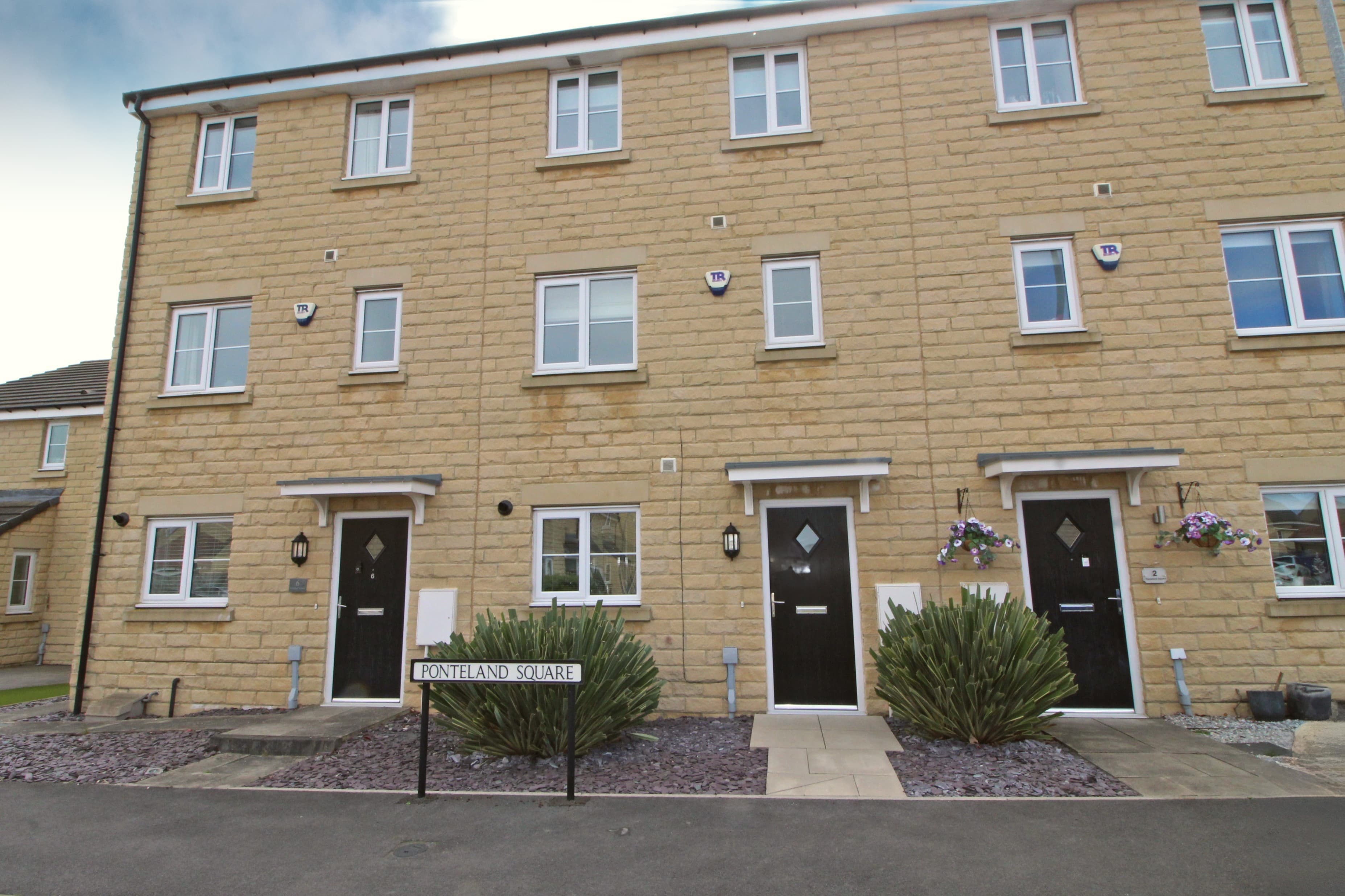 Ponteland Square, Blyth, NE24