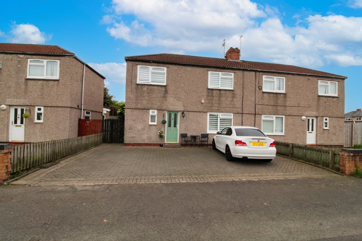 Twelfth Avenue, Blyth, NE24